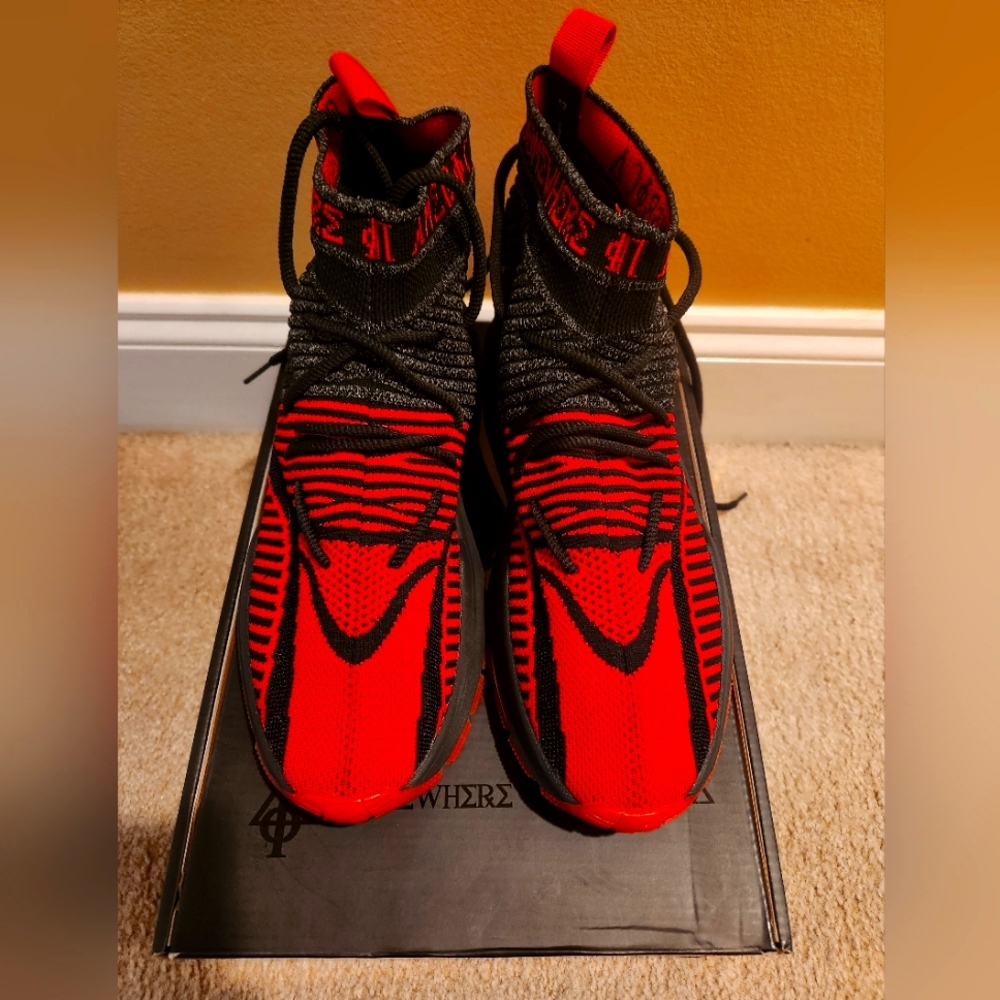 Sia Collective Sock Runner Bred